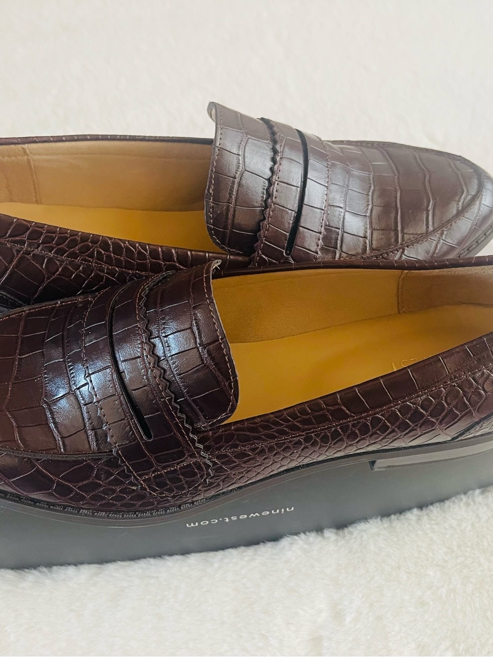 Nine West Women Brown Croc-Embossed Leather Loafers size 10